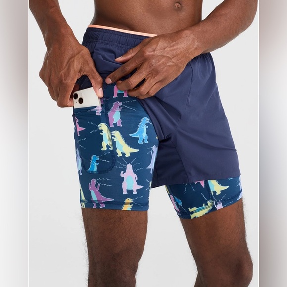 NWOT Chubbies Men’s Navy Tyrannosaurus Reps Ultimate Training Shorts in size XL - Picture 1 of 7